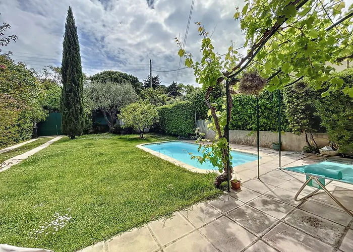 Belle Piscine Cap D'antibes 别墅 *